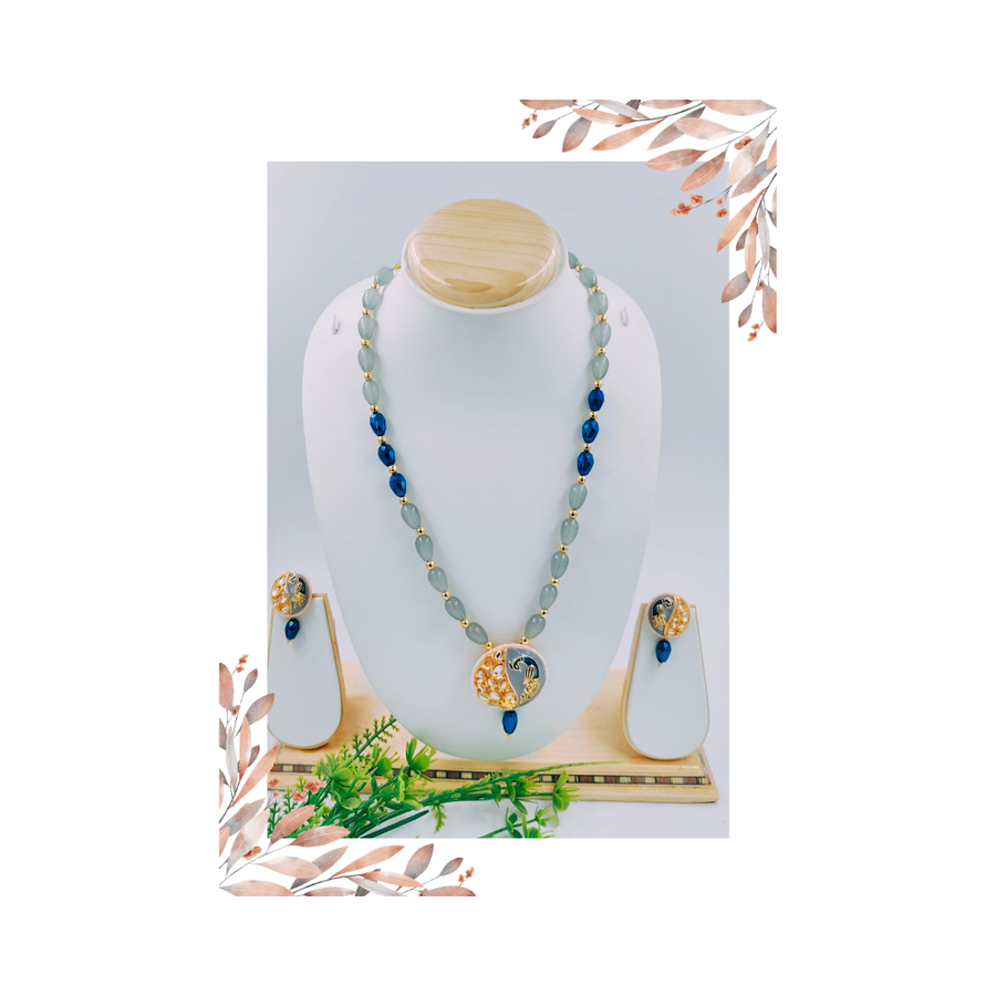 Elegant Glass Beads Necklace Set