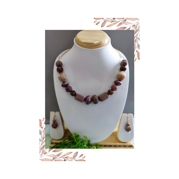 Light Weight Metal Necklace Set