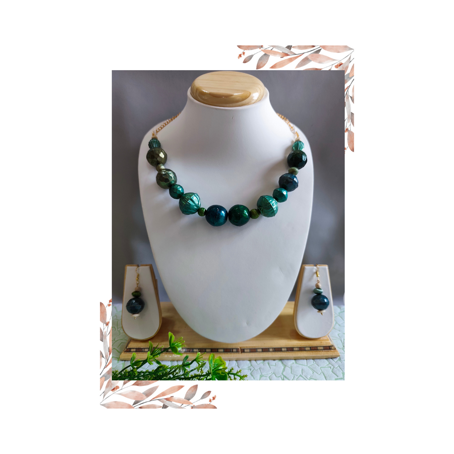 Light Weight Metal Necklace Set
