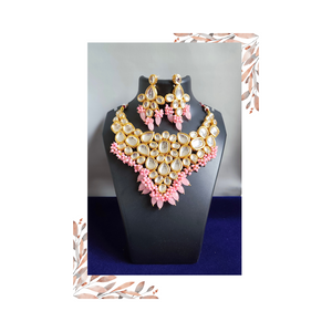 Elegant Kundan Necklace Set